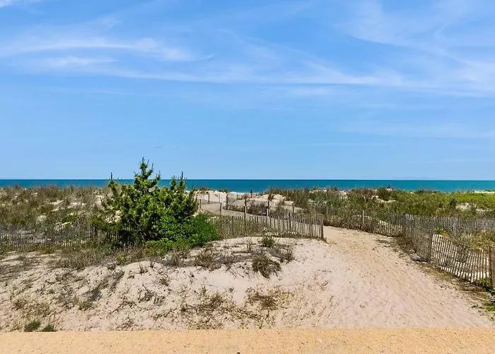 Holiday home Luxurious Oceanfront Townhome With Private Deck And Panoramic Coastal Views Ocean City