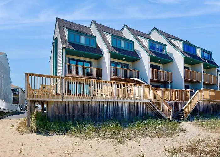Luxurious Oceanfront Townhome With Private Deck And Panoramic Coastal Views